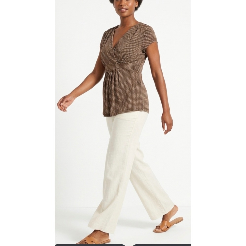 New York & Company Brown Geometric V-Neck Empire Waist Cap Sleeve Top Size Large
